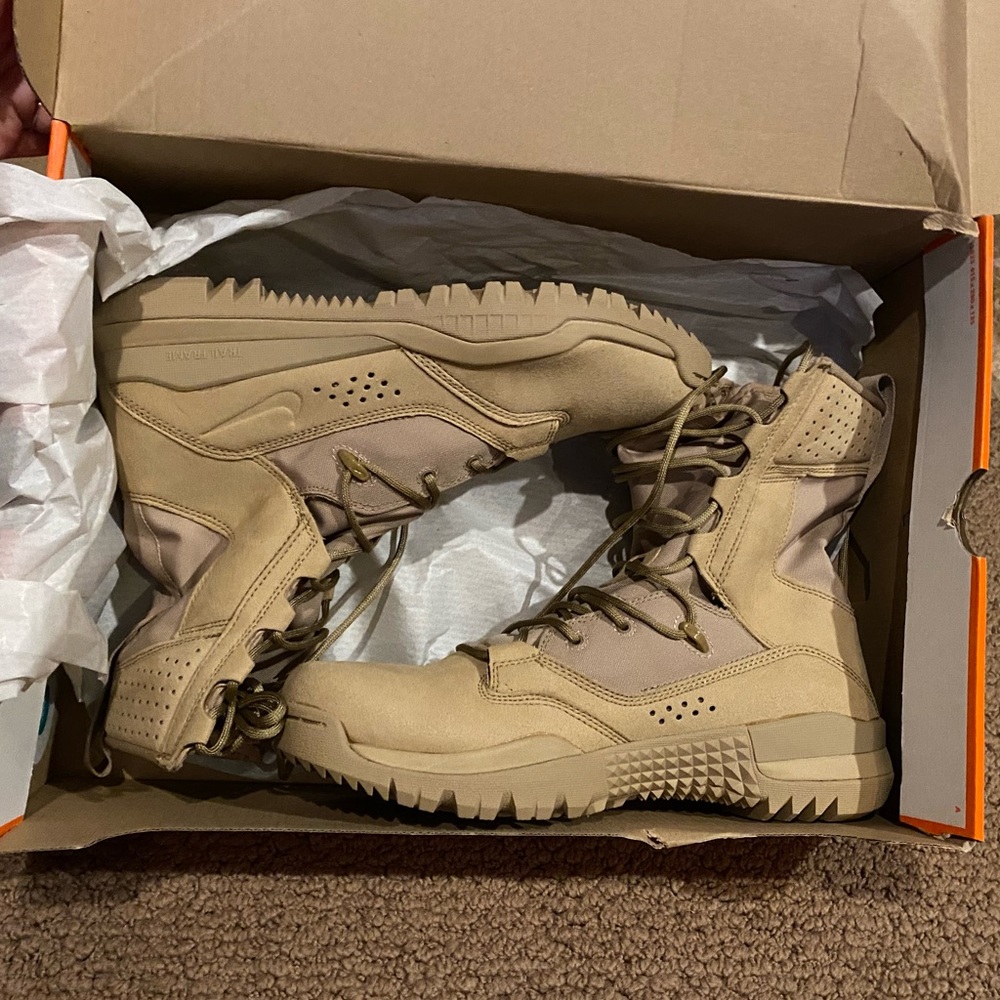 Nike SFB Field 2 8”